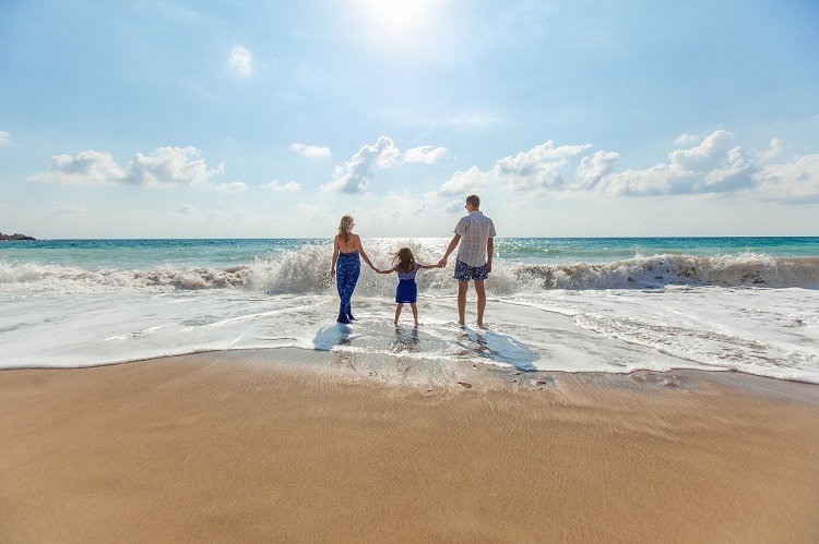 visiting beach as a family to help your kids adjust